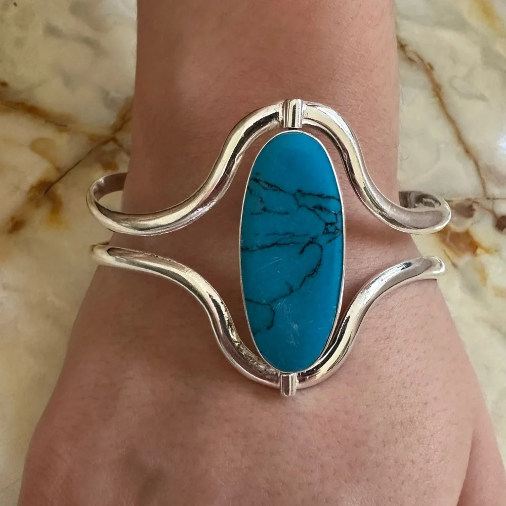 925 Sterling Silver elegant silver